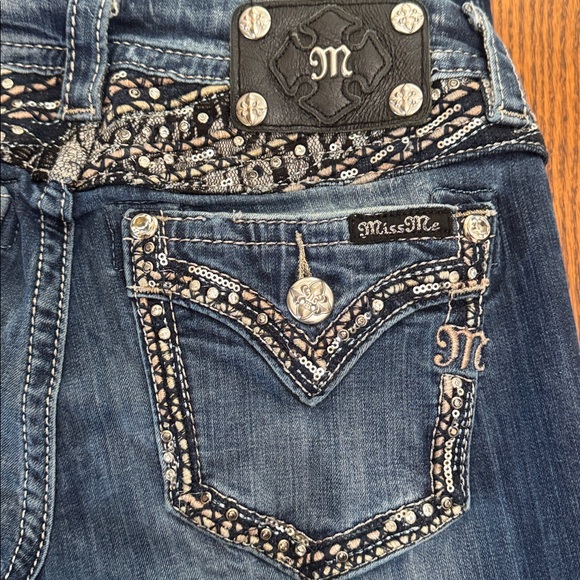 Miss Me Mid-Rise Boot Cut Jeans, 26x35 - Picture 5 of 10